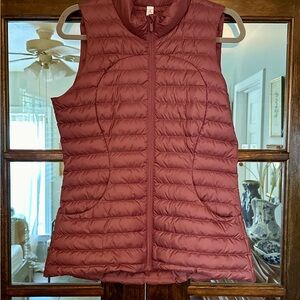 😎Lululemon like new Pack It Down Vest! Size 8! EUC😎